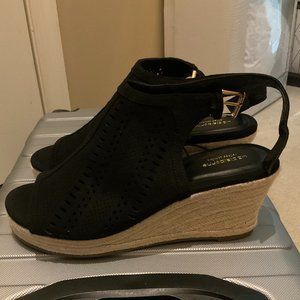 Black Wedges